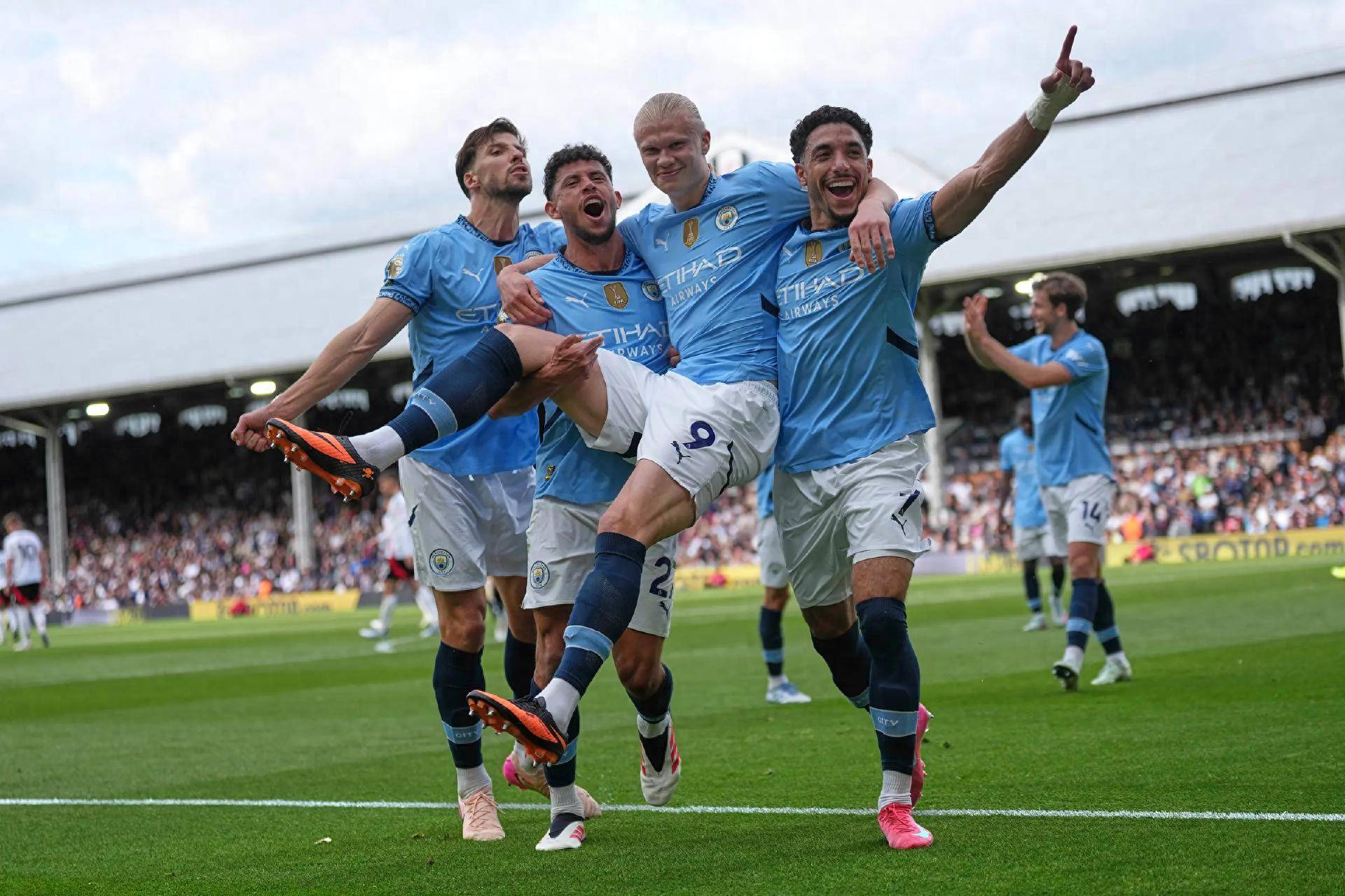 皇马对阵皇家马德里英文解说 皇马对阵皇家马德里英文解说