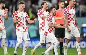 克罗地亚队在比赛中展现出强大的团队合作精神