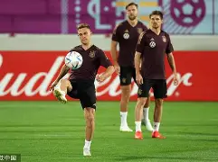 平博APP-字母哥冲进步行者更衣室要求